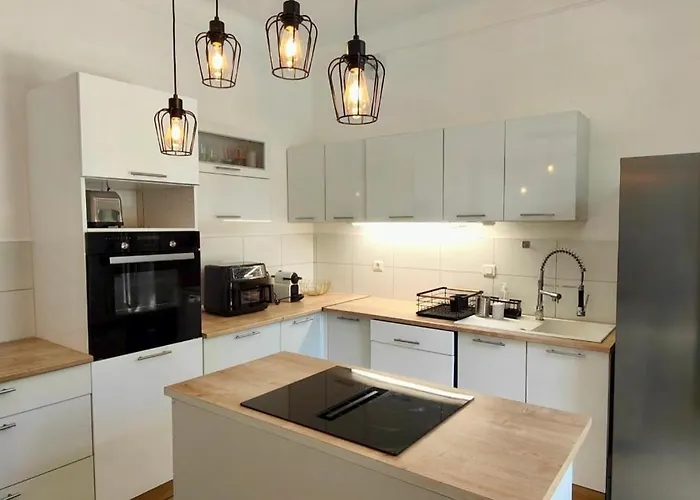 Dom wakacyjny Superb House With Pool In Saint-raphael